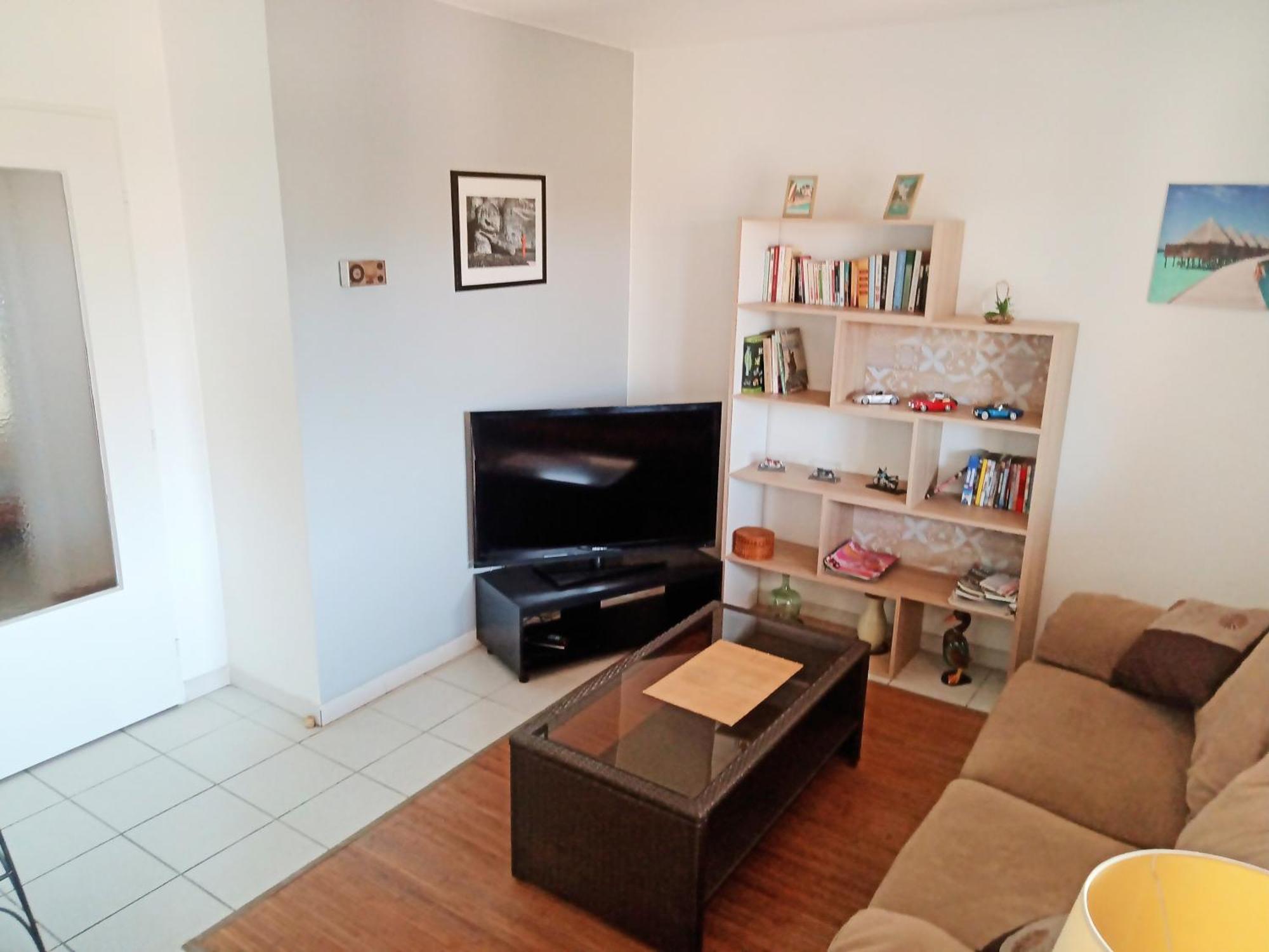 Appartement F2 41M2 圣西普里安 外观 照片